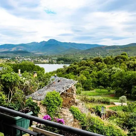 Casa De Pueblo La Barriada Lago de Carucedo